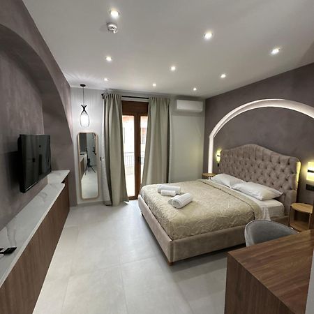 Incanto Luxury Suites 2 นาฟปาคตอส ภายนอก รูปภาพ