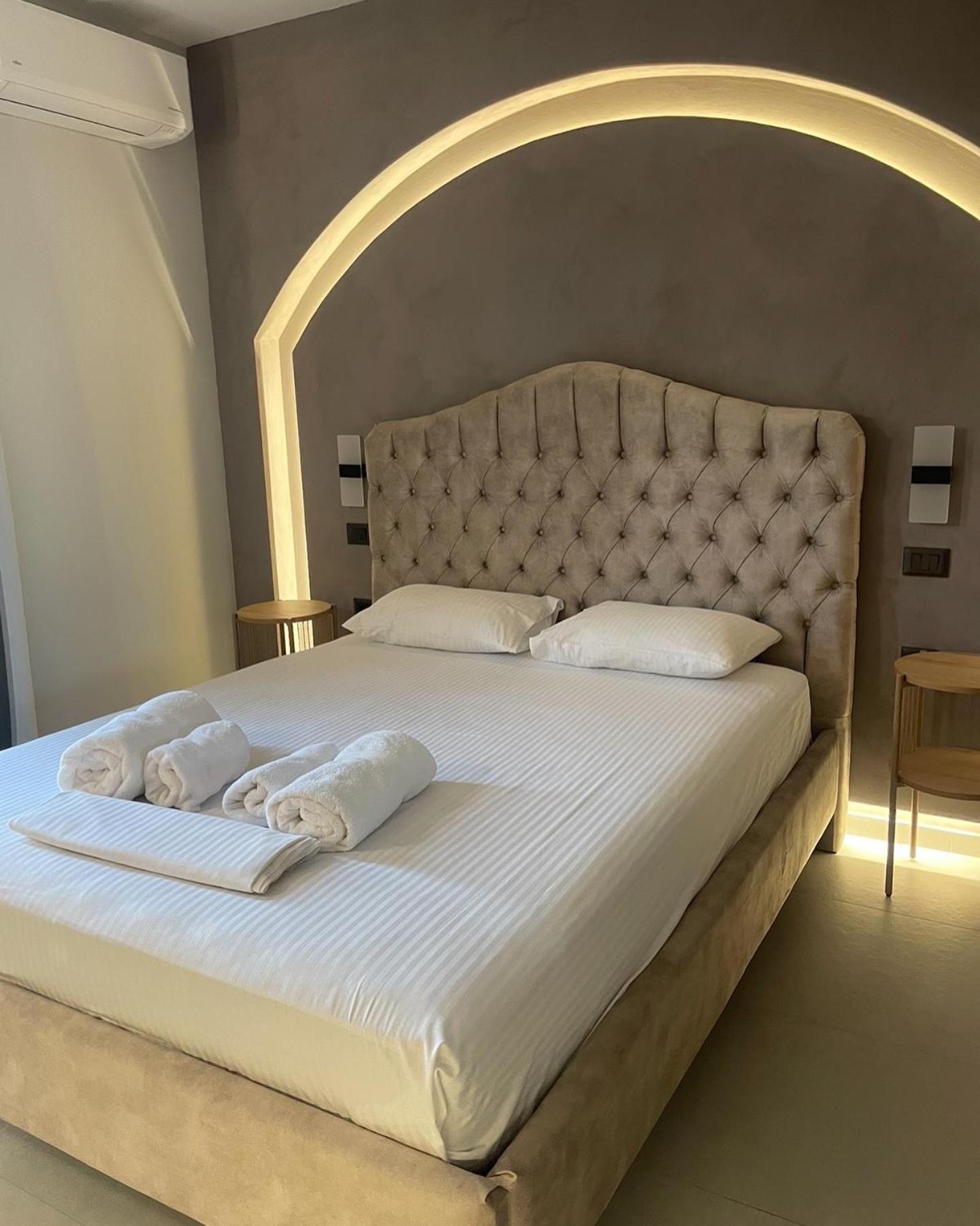 Incanto Luxury Suites 2 นาฟปาคตอส ภายนอก รูปภาพ